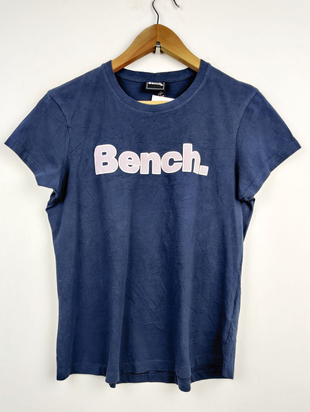 Buy online pre-used pre-loved 100% authentic & Original branded Bench (TS-1017) available in Pakistan. Top international brands avilable.