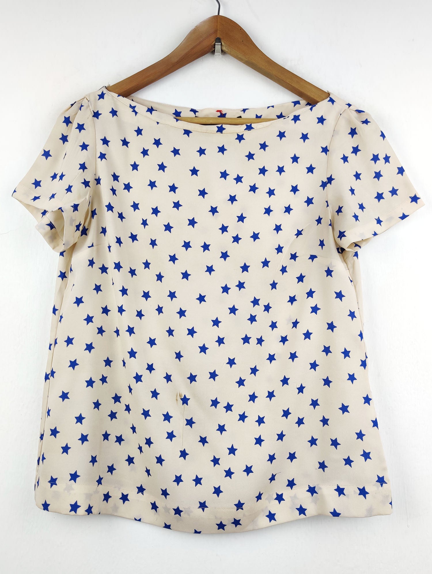 Buy online pre-used pre-loved 100% authentic & Original branded Zara (TS-1164) available in Pakistan. Top international brands avilable.