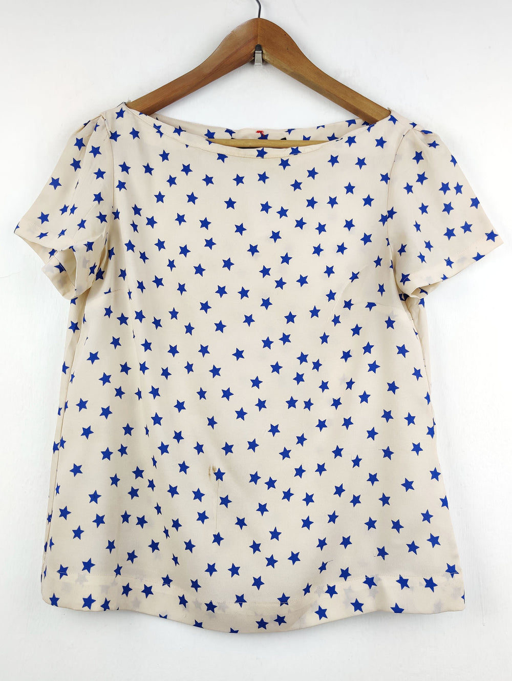 Buy online pre-used pre-loved 100% authentic & Original branded Zara (TS-1164) available in Pakistan. Top international brands avilable.