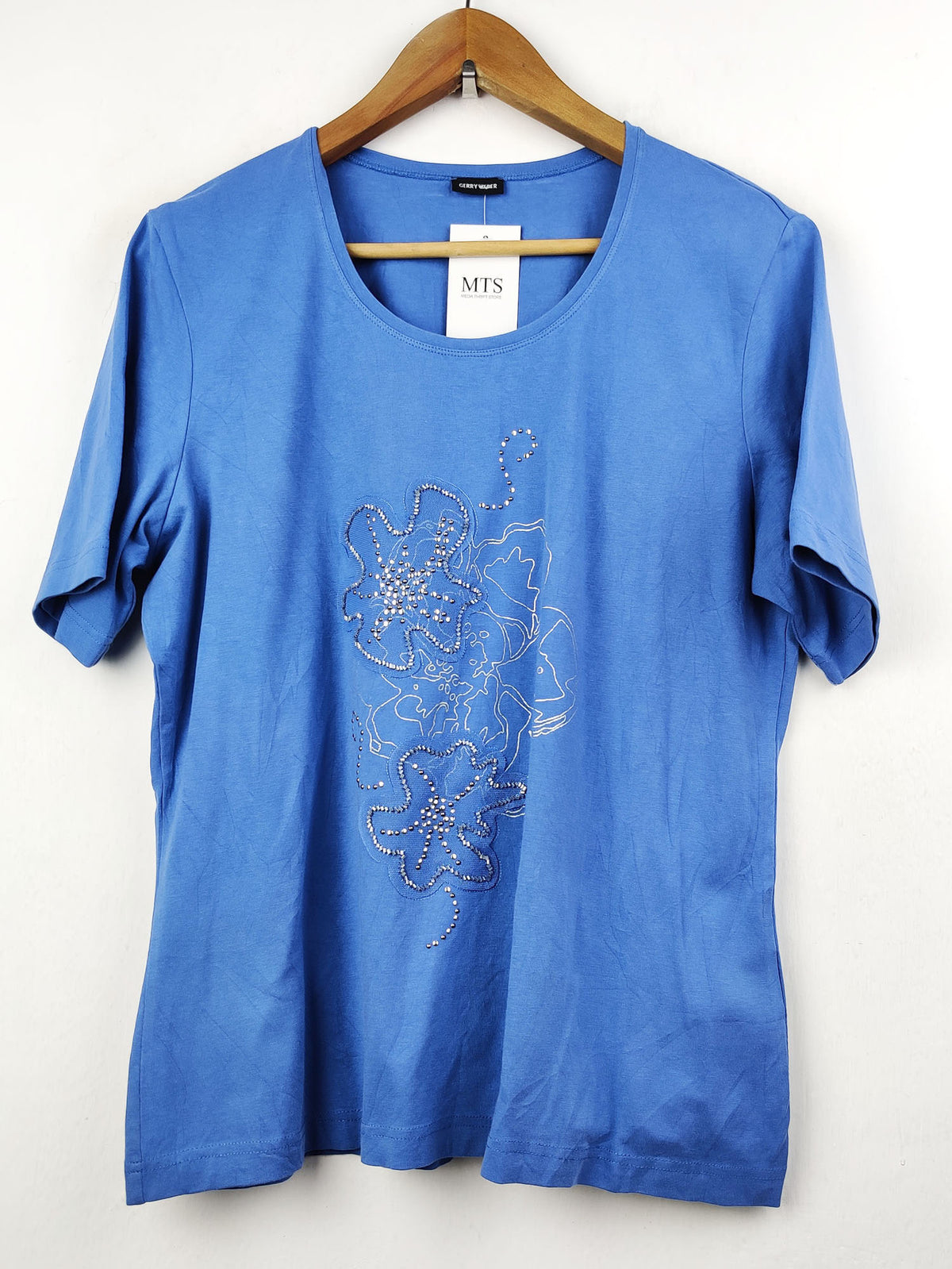 Buy online pre-used pre-loved 100% authentic & Original branded Gerry Weber (TS-1240) available in Pakistan. Top international brands avilable.