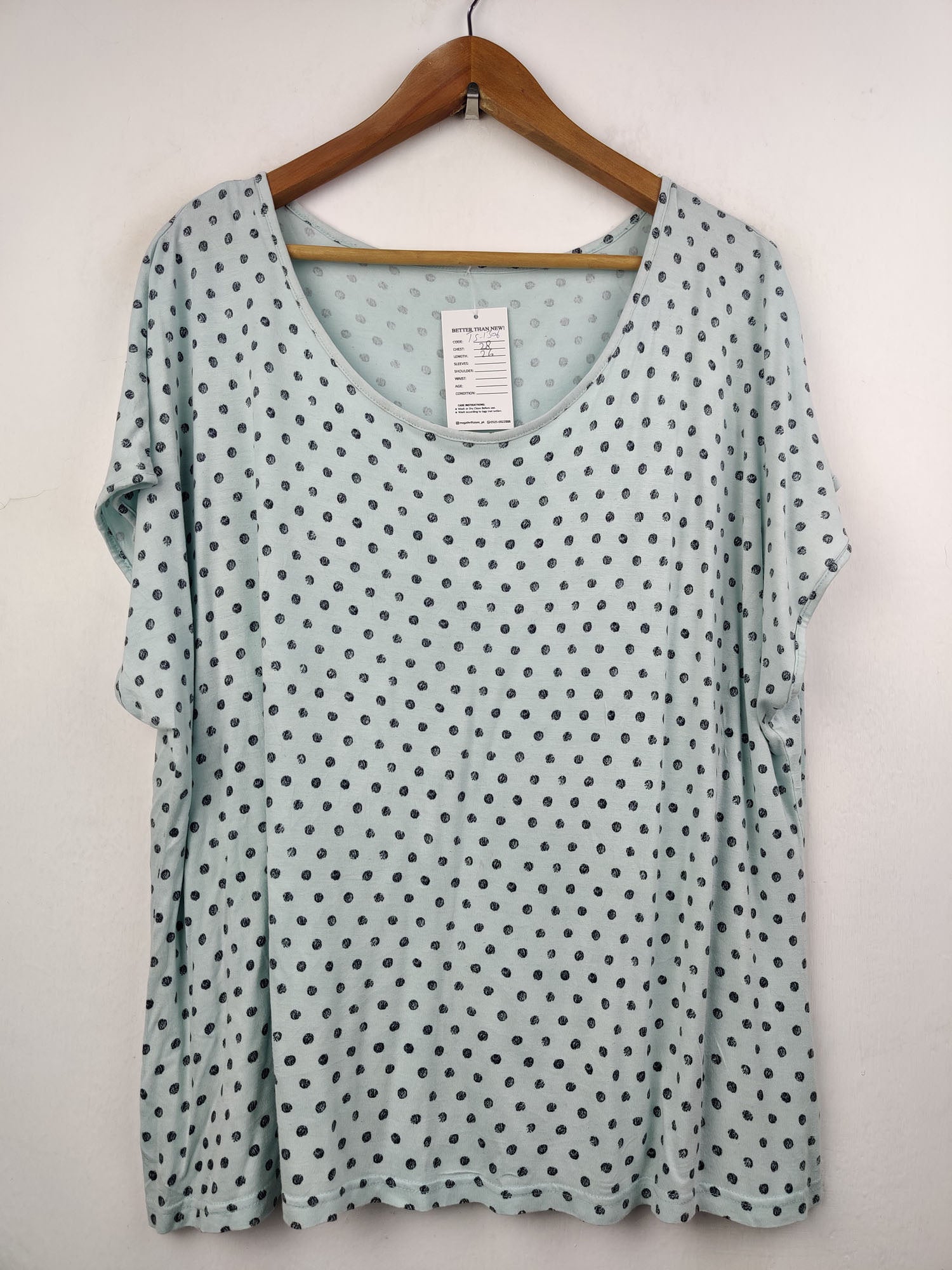 Buy online pre-used pre-loved 100% authentic & Original branded George (TS-1306) available in Pakistan. Top international brands avilable.