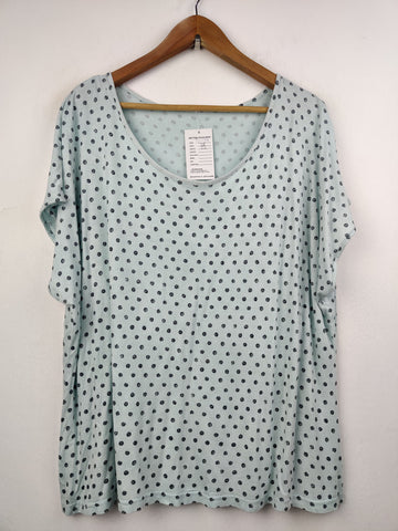 Buy online pre-used pre-loved 100% authentic & Original branded George (TS-1306) available in Pakistan. Top international brands avilable.