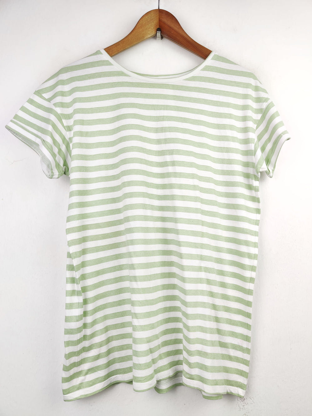 Buy online pre-used pre-loved 100% authentic & Original branded Unknown Brand (TS-1351) available in Pakistan. Top international brands avilable.