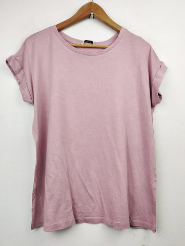 Buy online pre-used pre-loved 100% authentic & Original branded George (TS-1487) available in Pakistan. Top international brands avilable.