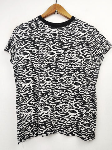 Buy online pre-used pre-loved 100% authentic & Original branded Primark (TS-1492) available in Pakistan. Top international brands avilable.