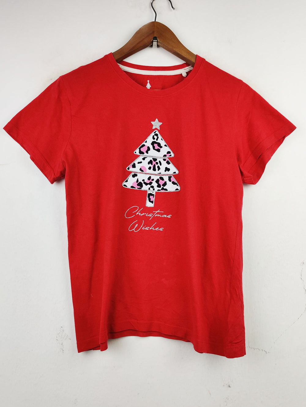 Buy online pre-used pre-loved 100% authentic & Original branded Threadbare (TS-1652) available in Pakistan. Top international brands avilable.