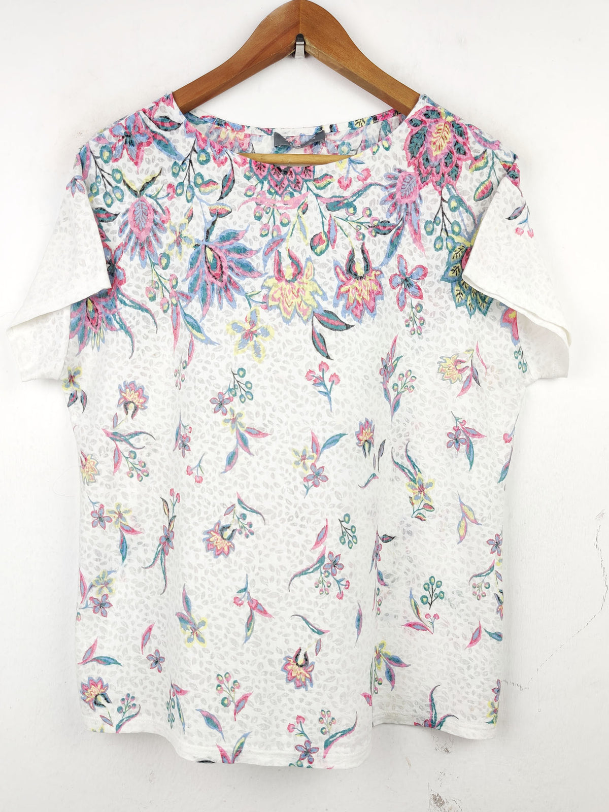 Buy online pre-used pre-loved 100% authentic & Original branded Nutmeg (TS-1751) available in Pakistan. Top international brands avilable.