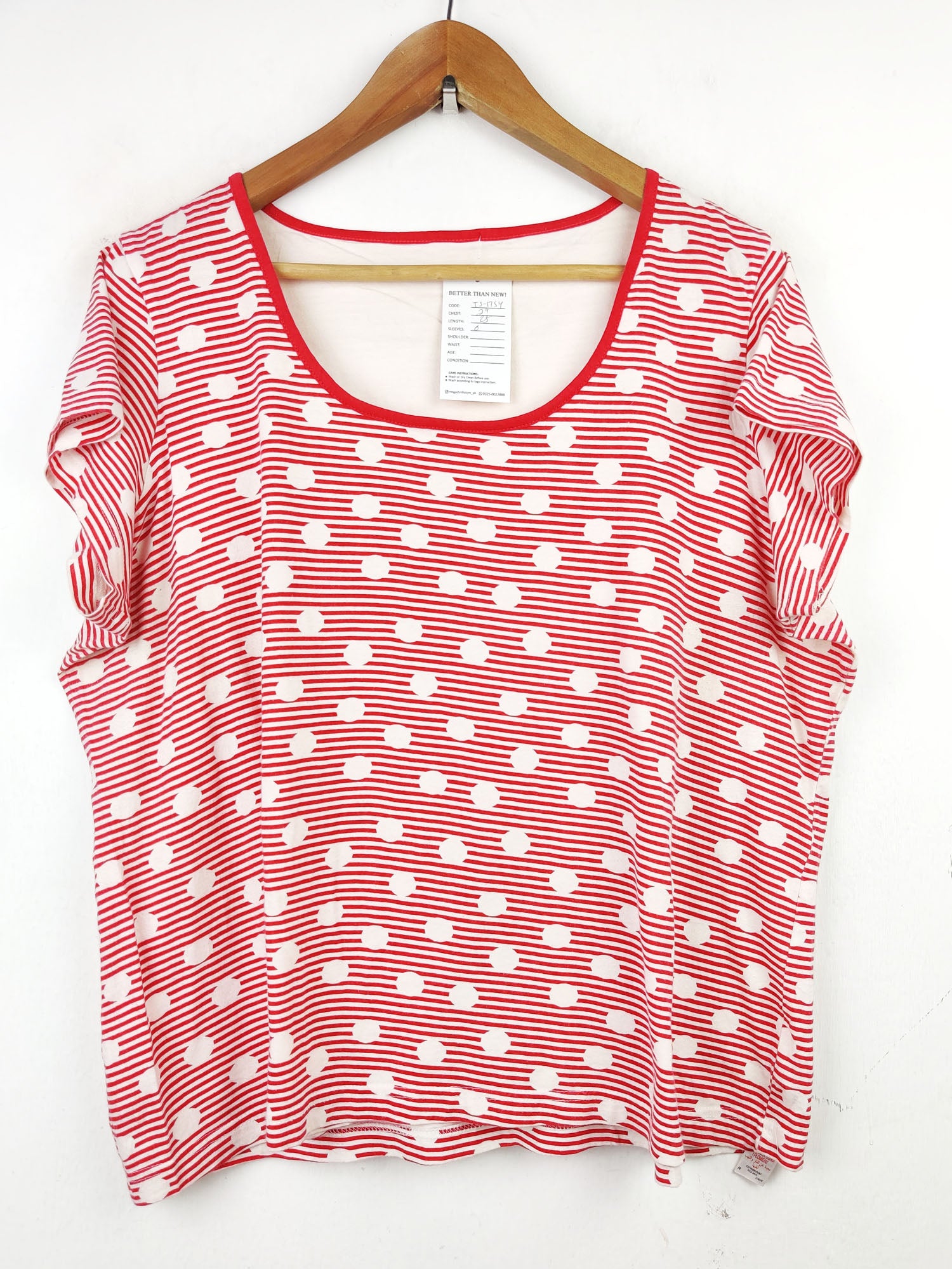 Buy online pre-used pre-loved 100% authentic & Original branded Marks & Spencer (TS-1754) available in Pakistan. Top international brands avilable.