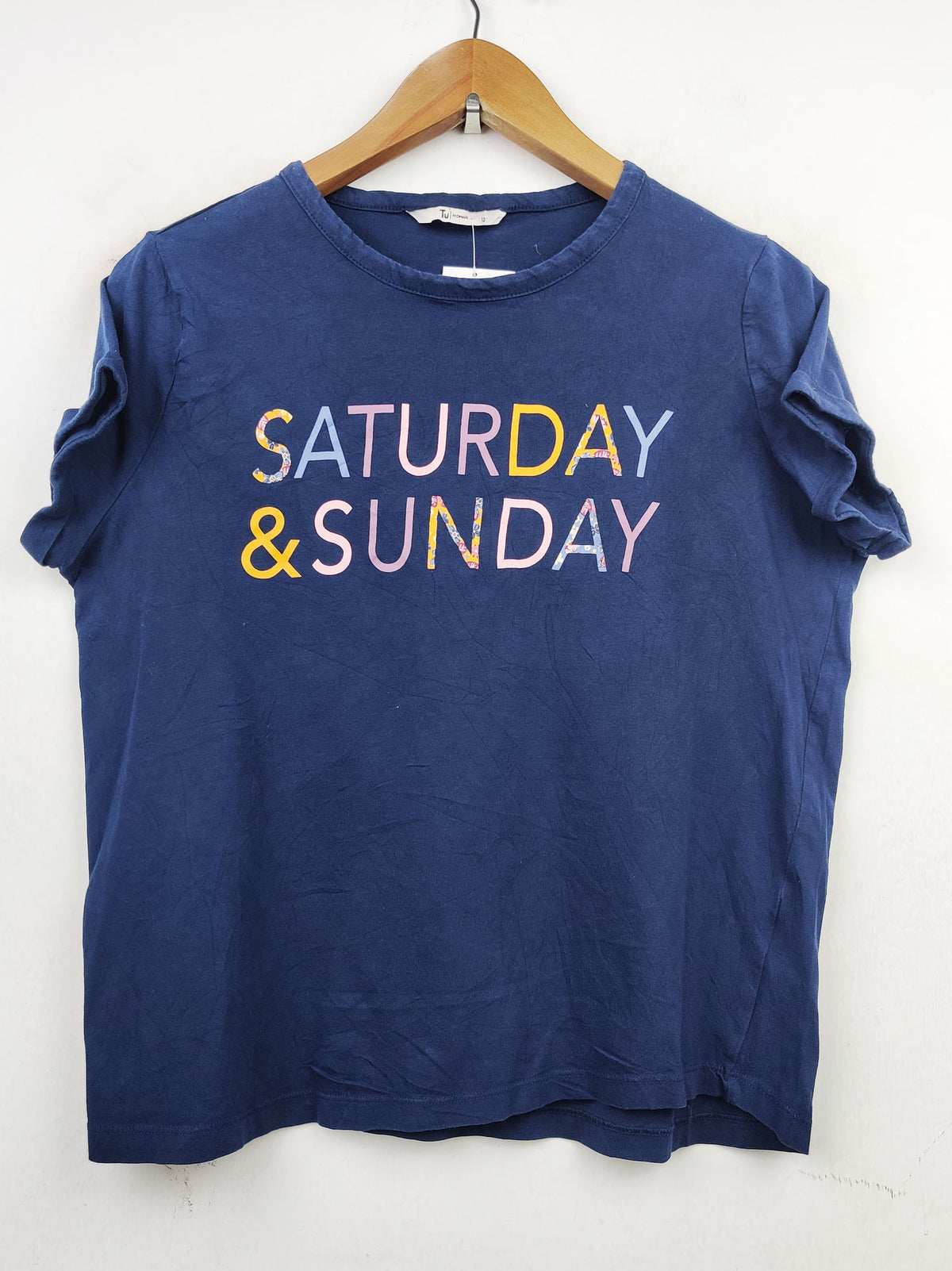 Buy online pre-used pre-loved 100% authentic & Original branded Tu (TS-1935) available in Pakistan. Top international brands avilable.