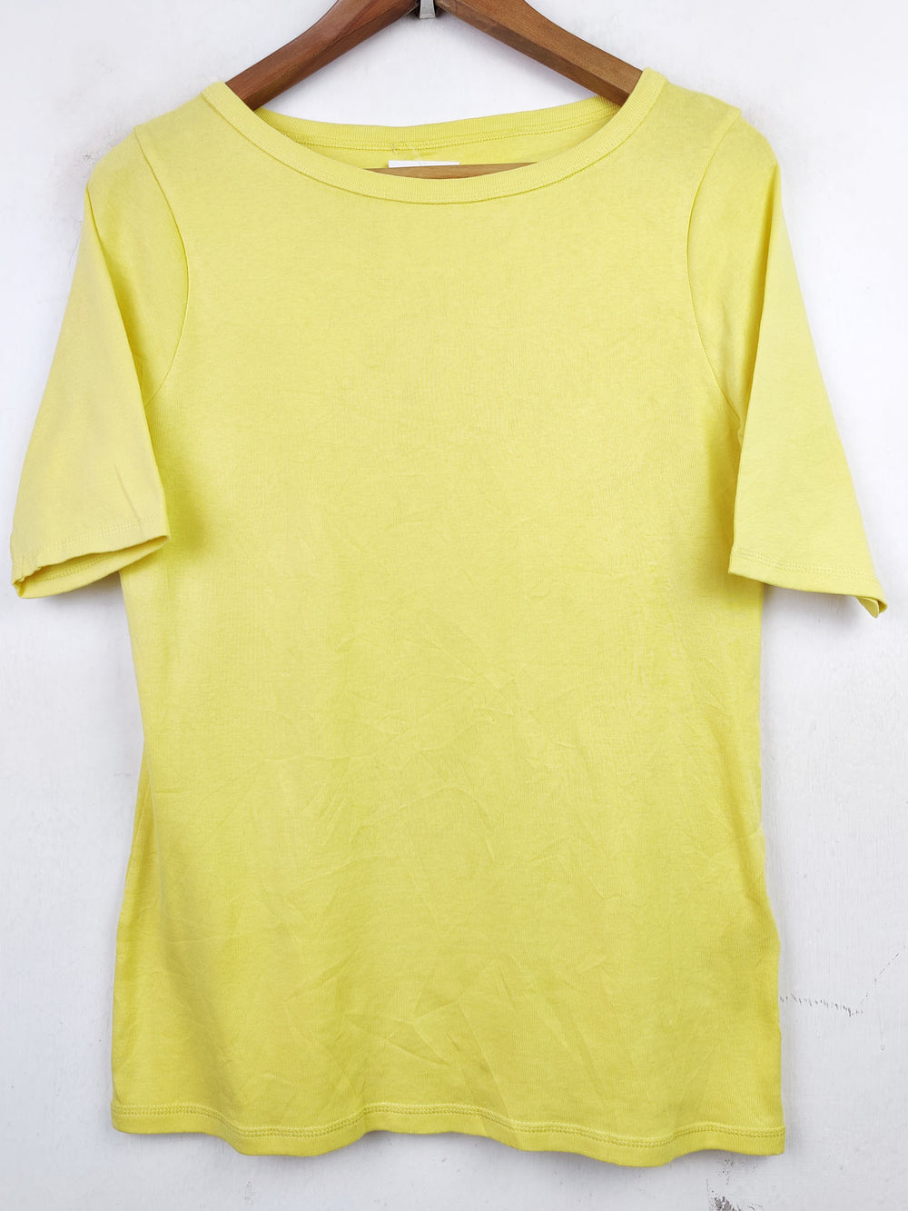Buy online pre-used pre-loved 100% authentic & Original branded Marks & Spencer (TS-2000) available in Pakistan. Top international brands avilable.