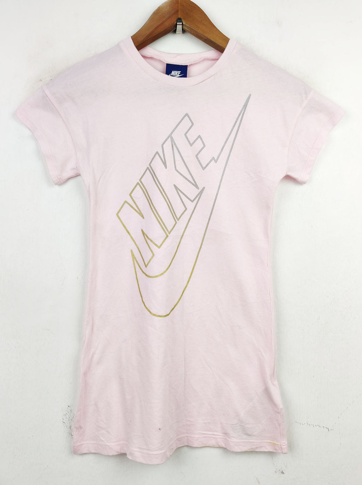 Buy online pre-used pre-loved 100% authentic & Original branded Nike (TS-2001) available in Pakistan. Top international brands avilable.