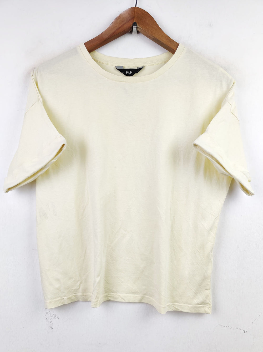 Buy online pre-used pre-loved 100% authentic & Original branded F&F (TS-2061) available in Pakistan. Top international brands avilable.