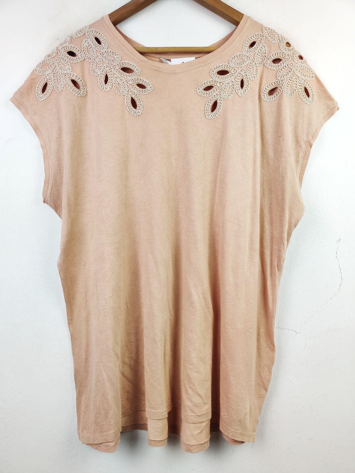 Buy online pre-used pre-loved 100% authentic & Original branded Next (TS-2069) available in Pakistan. Top international brands avilable.
