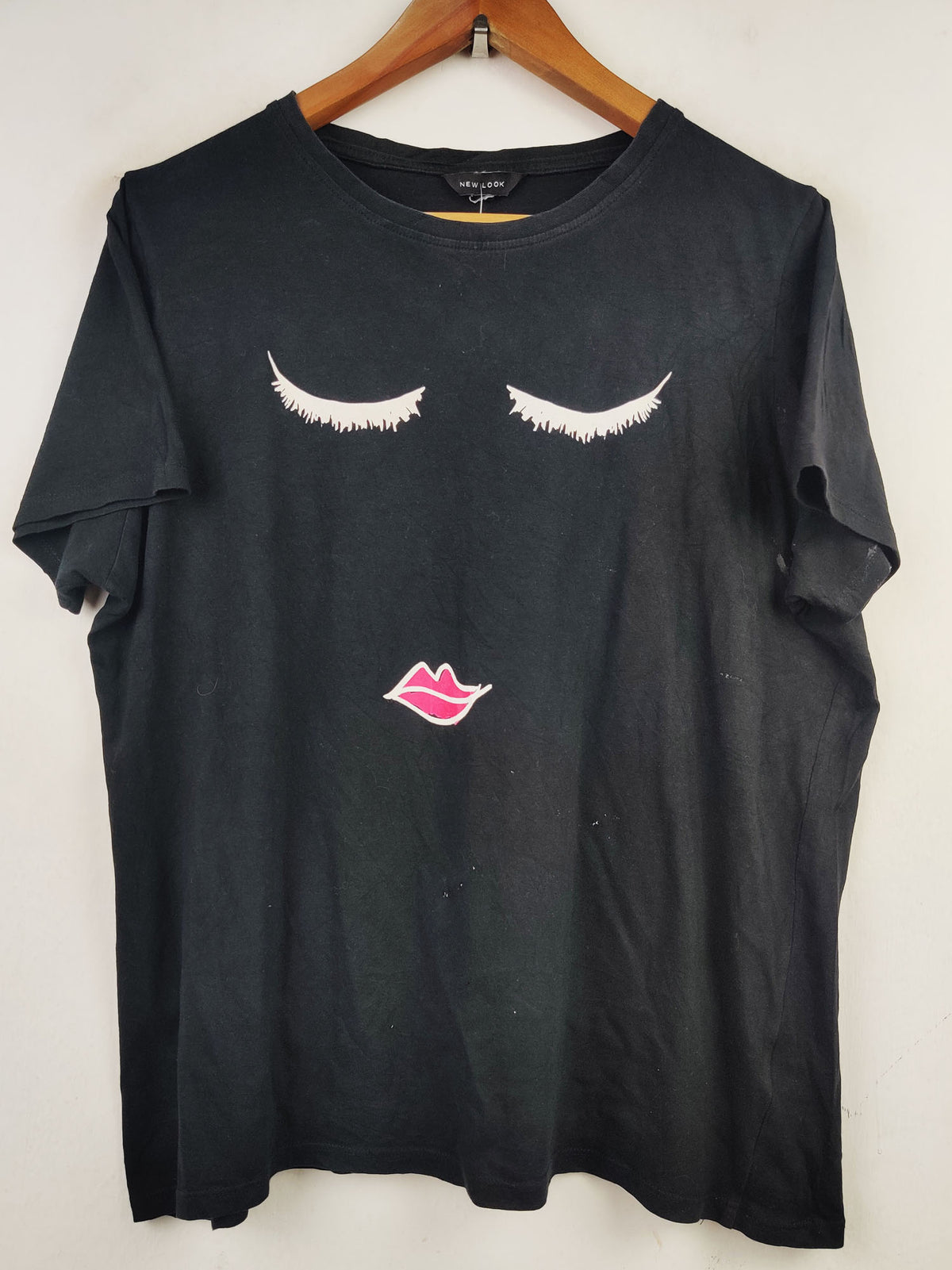 Buy online pre-used pre-loved 100% authentic & Original branded New Look (TS-2086) available in Pakistan. Top international brands avilable.