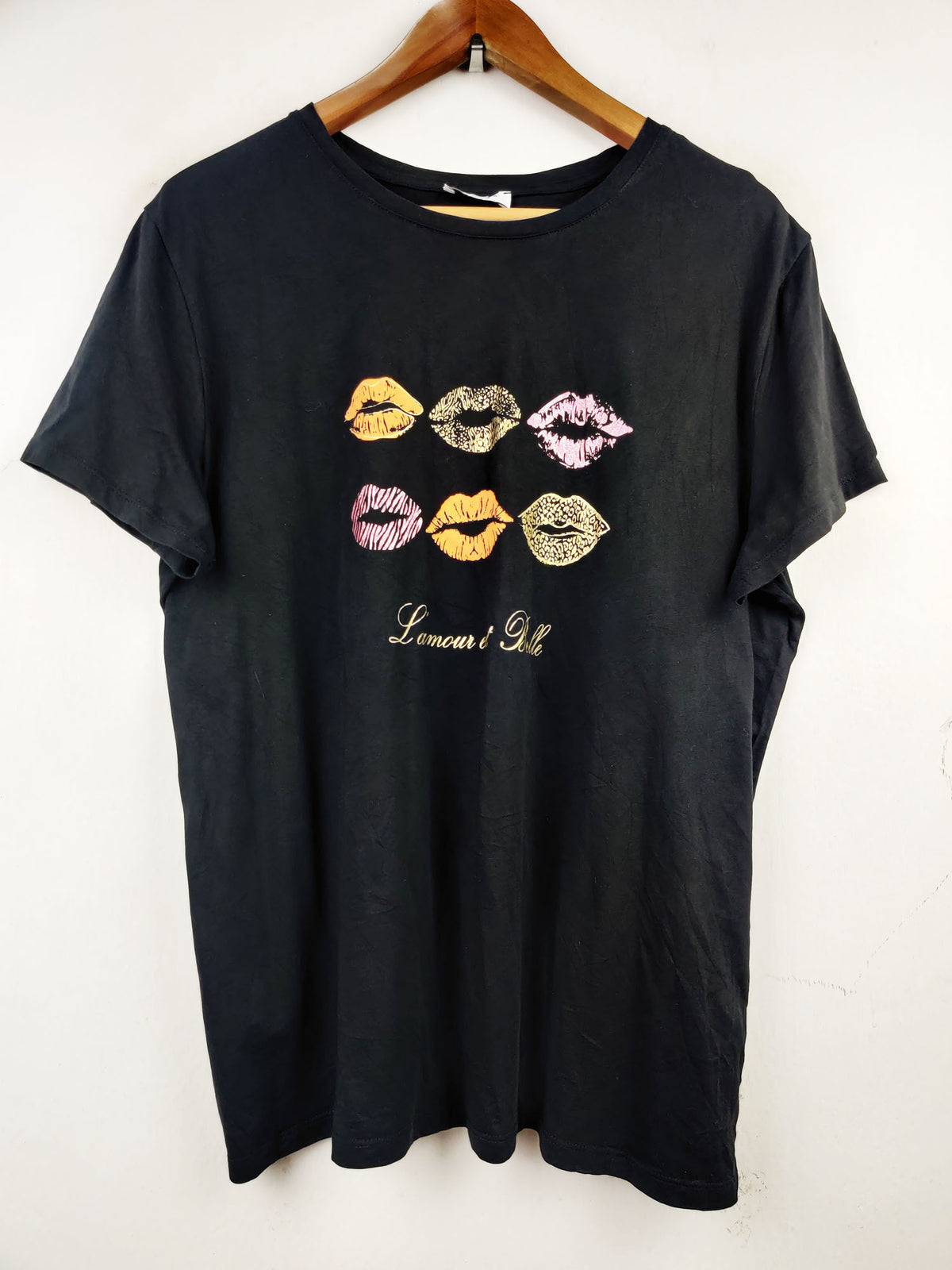 Buy online pre-used pre-loved 100% authentic & Original branded Papaya (TS-2137) available in Pakistan. Top international brands avilable.