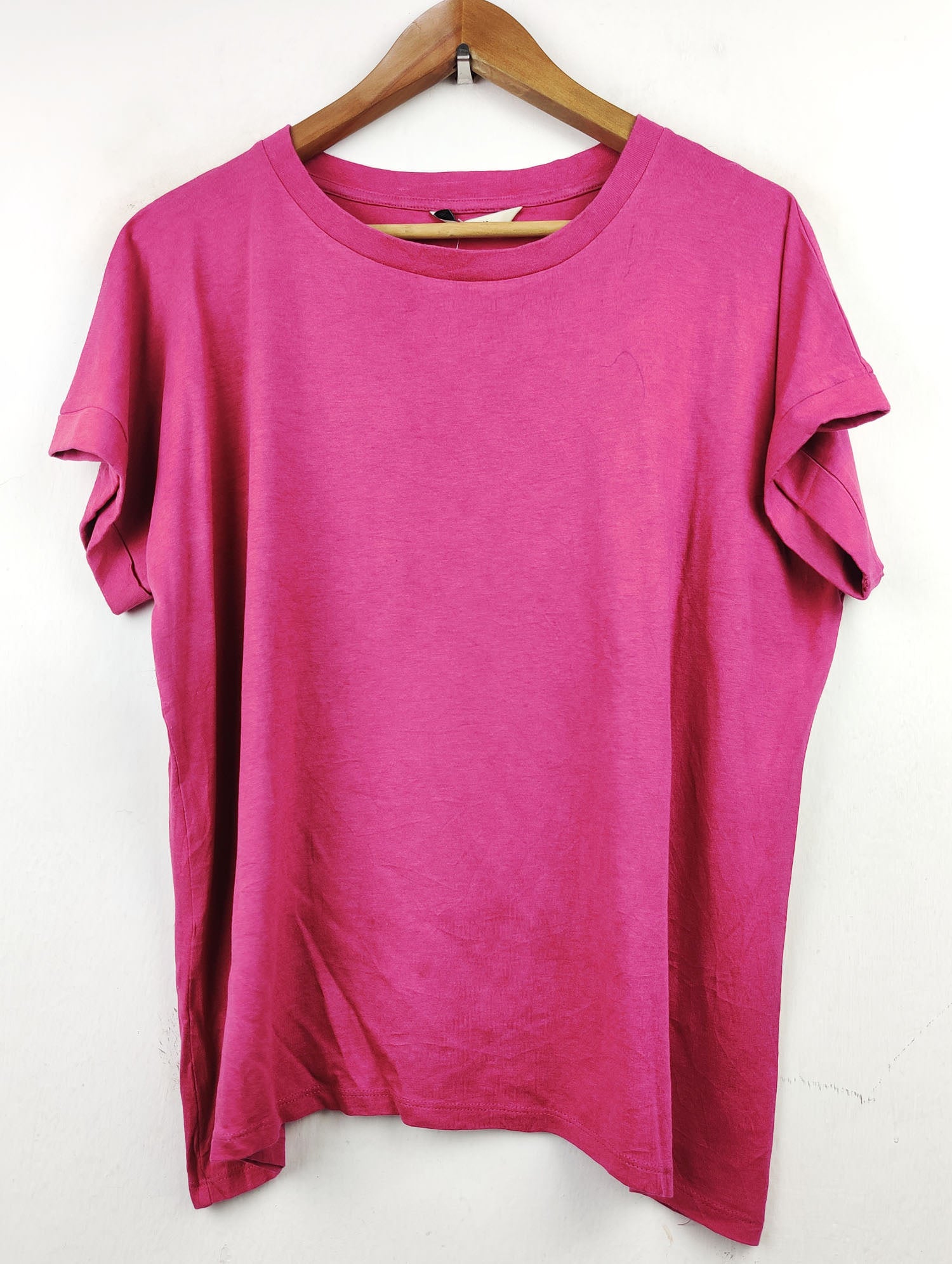 Buy online pre-used pre-loved 100% authentic & Original branded George (TS-2164) available in Pakistan. Top international brands avilable.