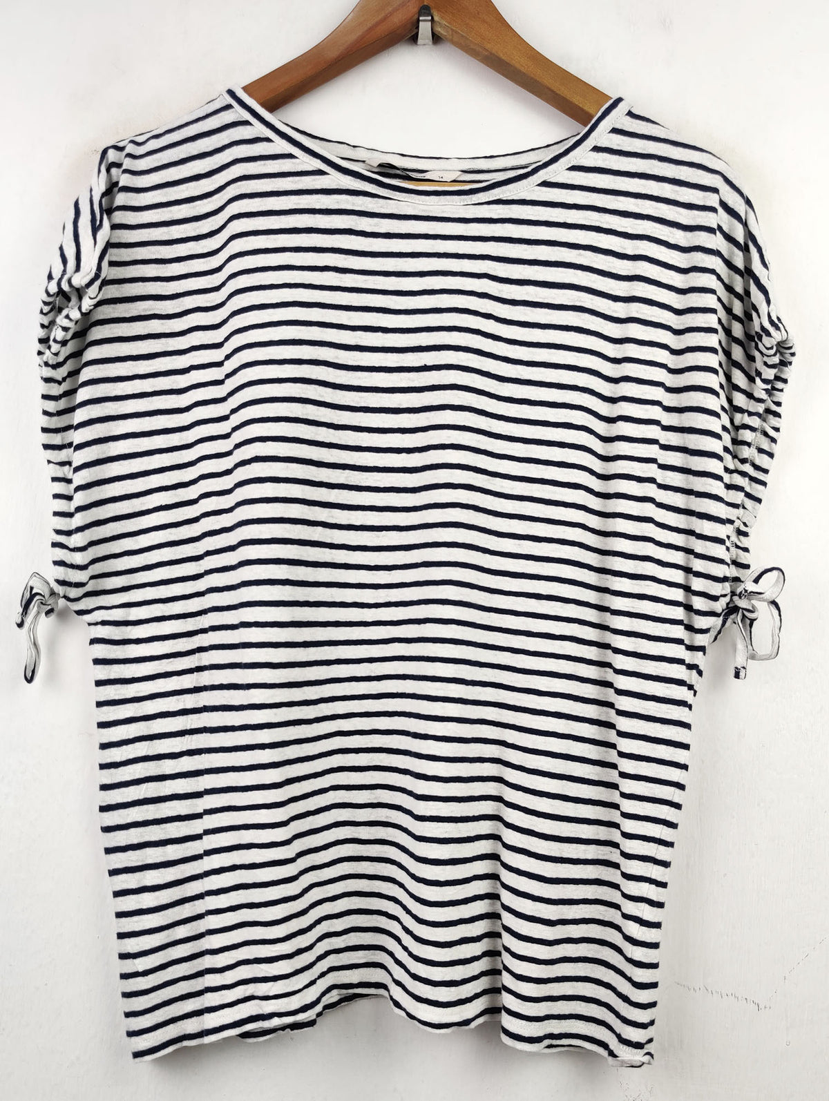 Buy online pre-used pre-loved 100% authentic & Original branded Tu (TS-2182) available in Pakistan. Top international brands avilable.