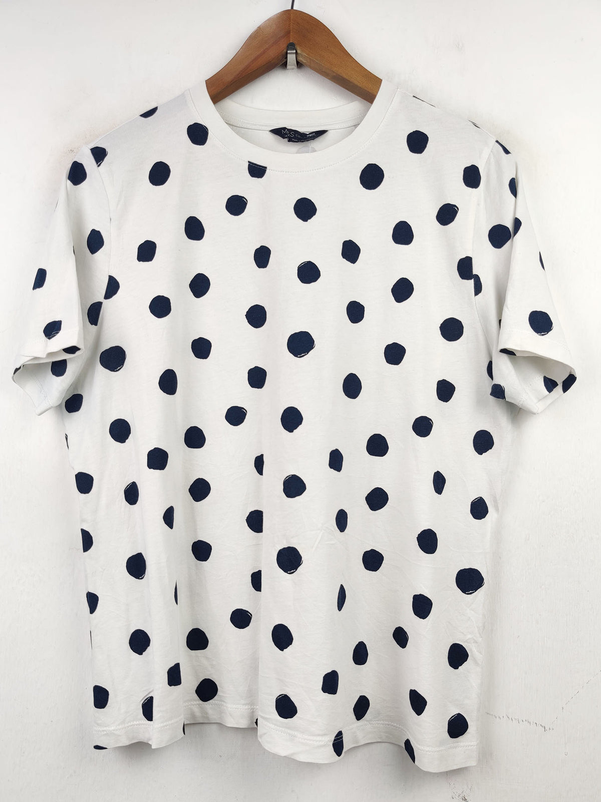 Buy online pre-used pre-loved 100% authentic & Original branded Marks & Spencer (TS-2198) available in Pakistan. Top international brands avilable.