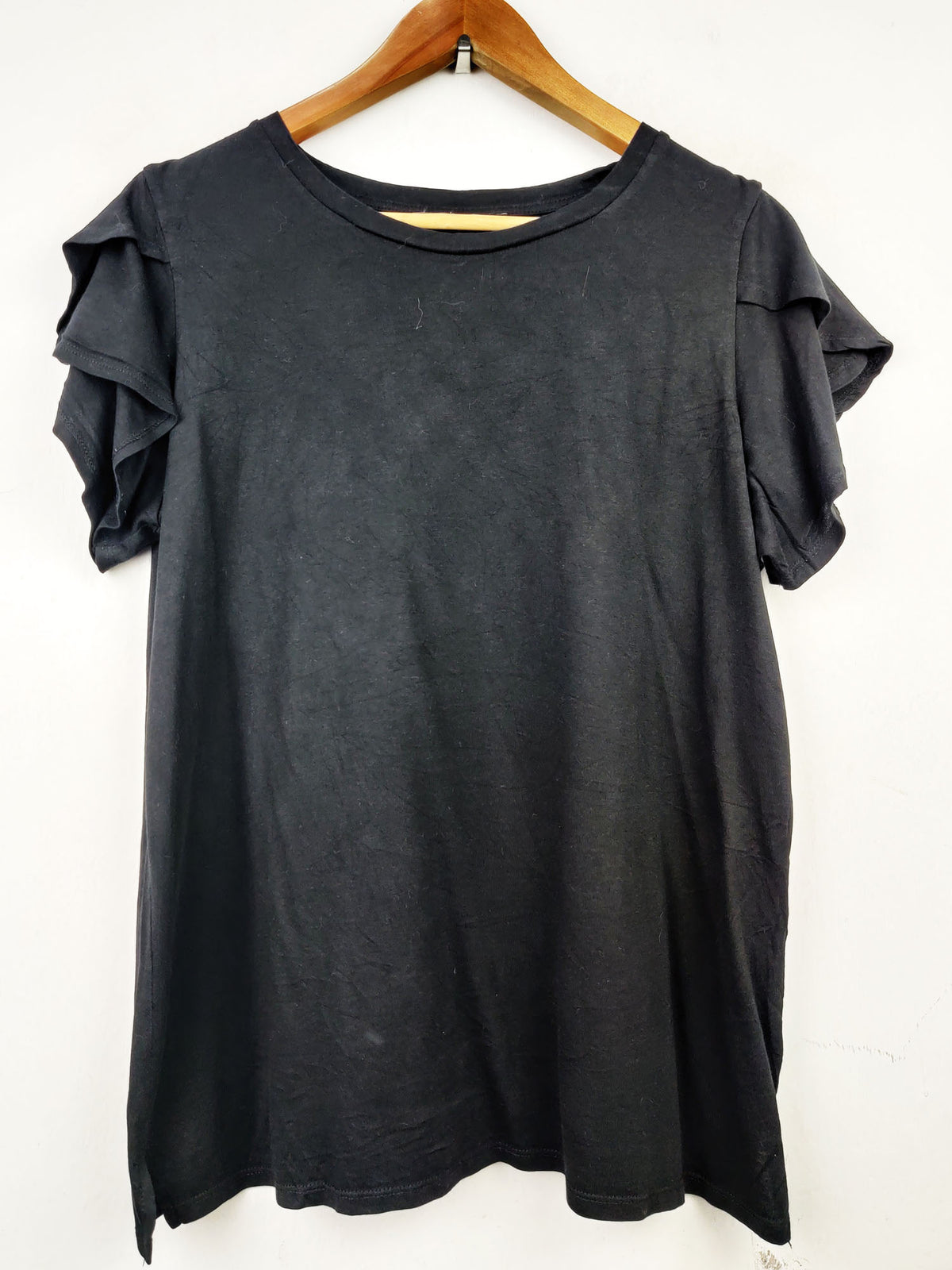 Buy online pre-used pre-loved 100% authentic & Original branded George (TS-2228) available in Pakistan. Top international brands avilable.