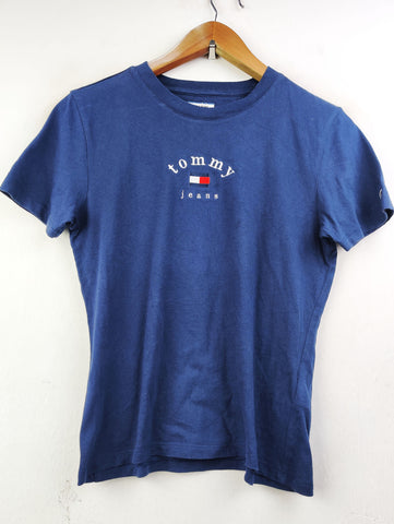 Buy online pre-used pre-loved 100% authentic & Original branded Tommy Jeans (TS-2254) available in Pakistan. Top international brands avilable.