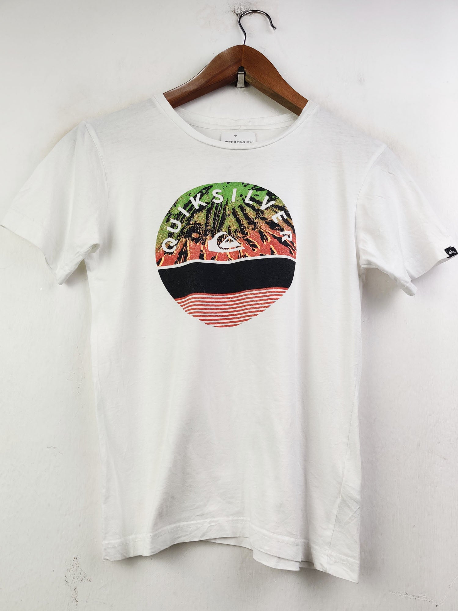 Buy online pre-used pre-loved 100% authentic & Original branded Quiksilver (TS-2255) available in Pakistan. Top international brands avilable.