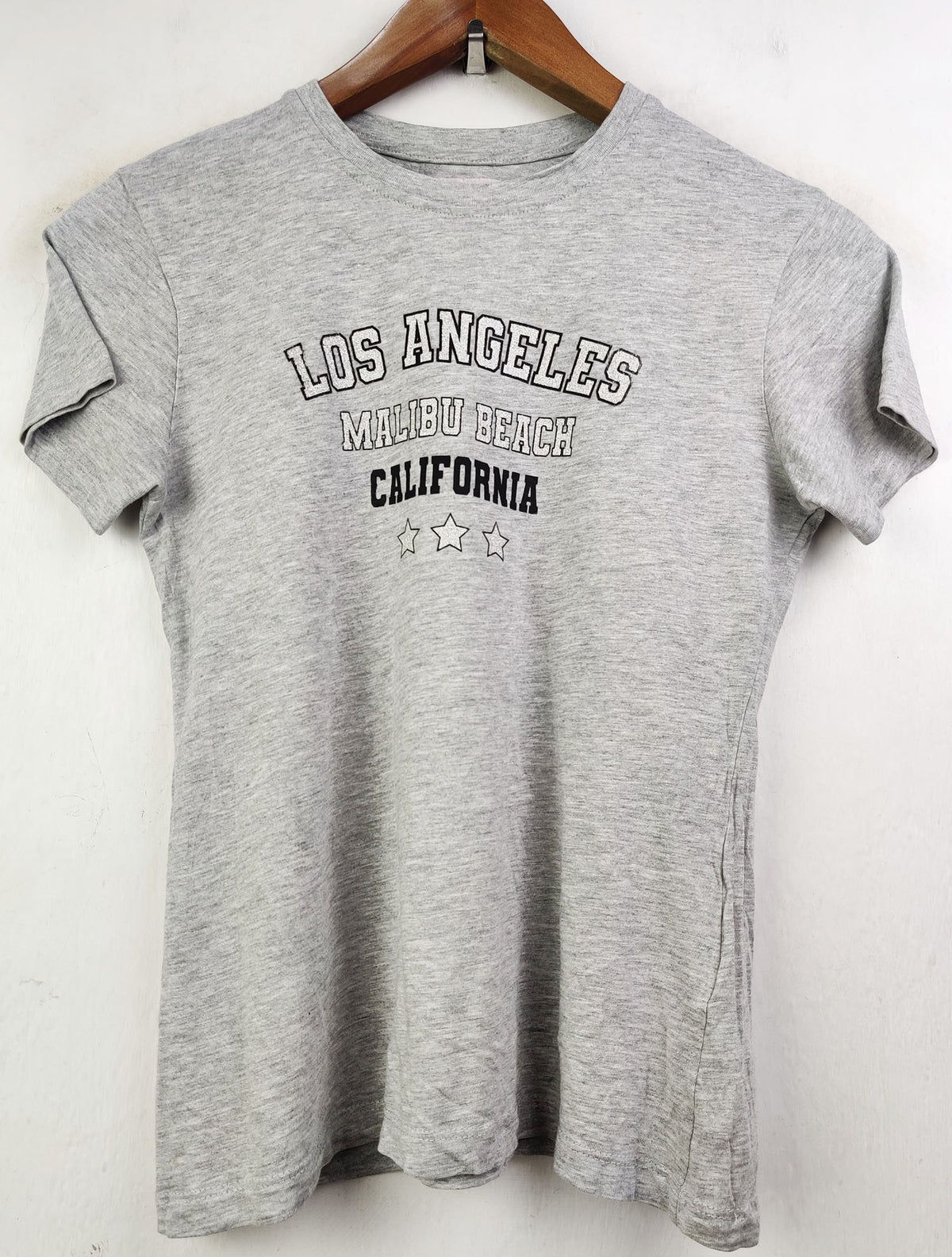 Buy online pre-used pre-loved 100% authentic & Original branded Thread Girls (TS-2259) available in Pakistan. Top international brands avilable.