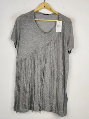 Buy online pre-used pre-loved 100% authentic & Original branded Liujo (TS-2588) available in Pakistan. Top international brands avilable.