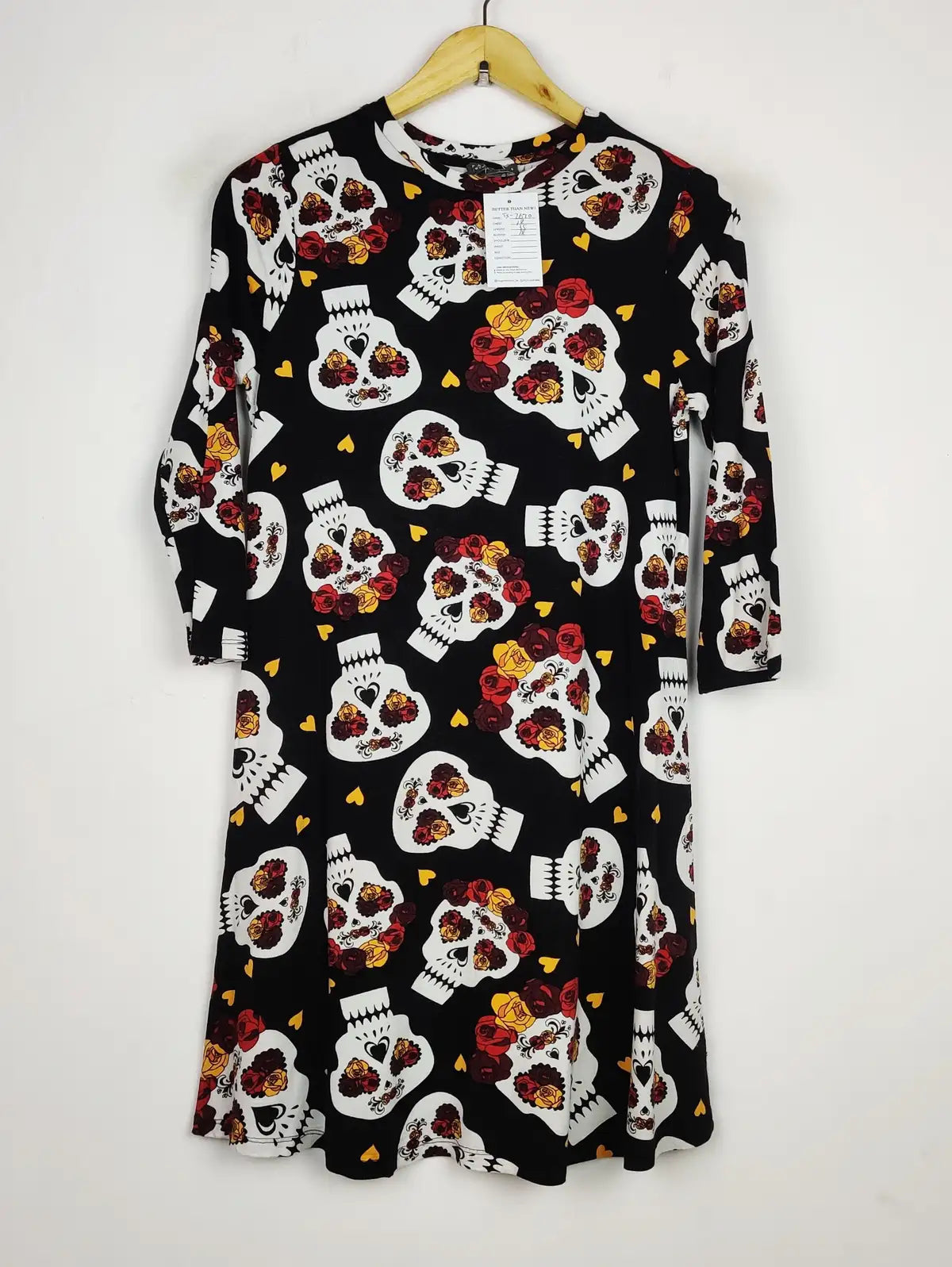Buy online pre-used pre-loved 100% authentic & Original branded Primark (TS-2670) available in Pakistan. Top international brands avilable.