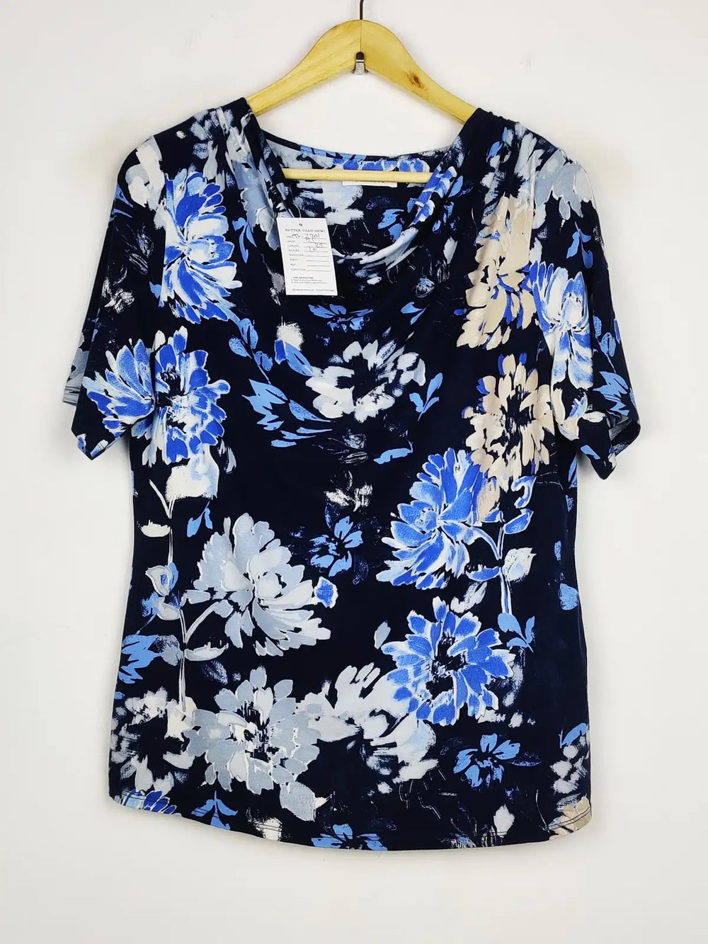 Buy online pre-used pre-loved 100% authentic & Original branded Unknown Brand (TS-2701) available in Pakistan. Top international brands avilable.