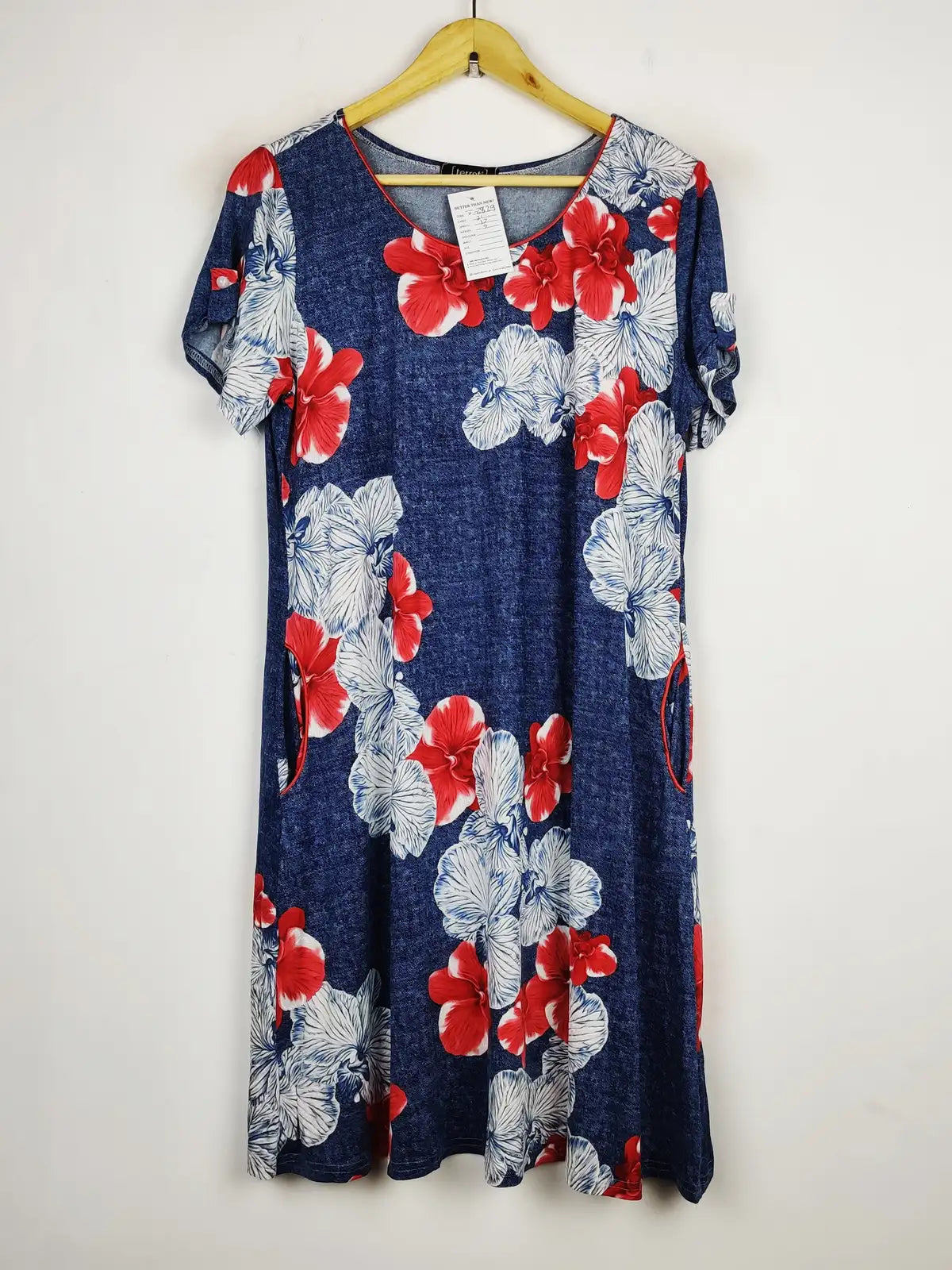 Buy online pre-used pre-loved 100% authentic & Original branded Terreti (TS-2829) available in Pakistan. Top international brands avilable.