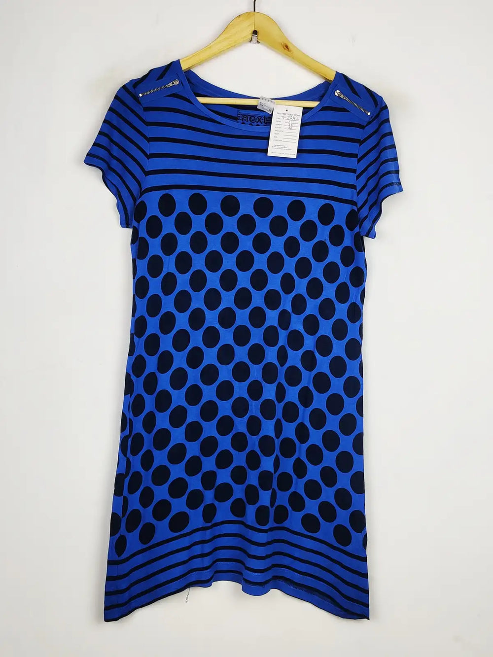 Buy online pre-used pre-loved 100% authentic & Original branded Next (TS-2842) available in Pakistan. Top international brands avilable.