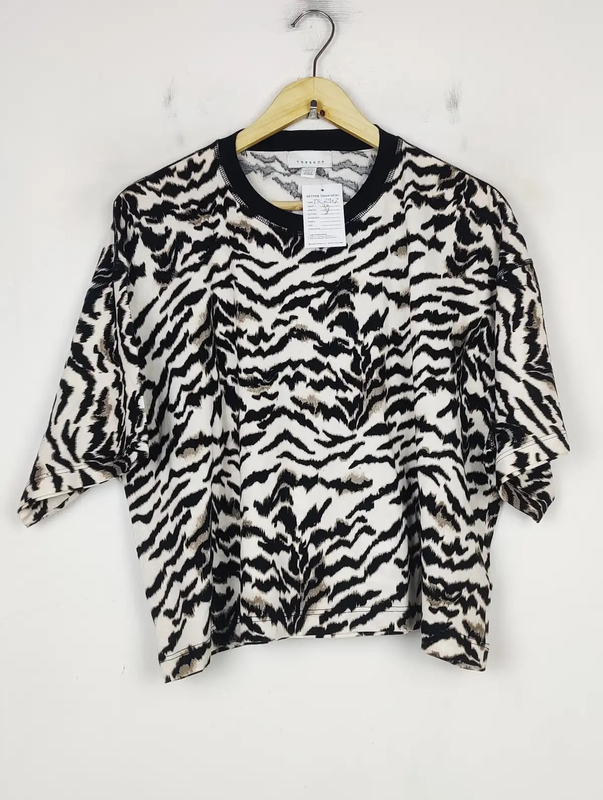 Buy online pre-used pre-loved 100% authentic & Original branded Topshop (TS-2907) available in Pakistan. Top international brands avilable.