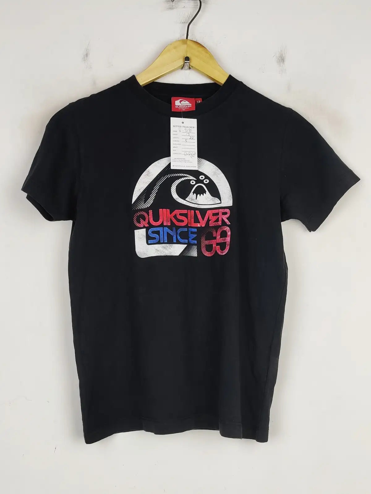 Buy online pre-used pre-loved 100% authentic & Original branded Quiksilver (TS-3181) available in Pakistan. Top international brands avilable.