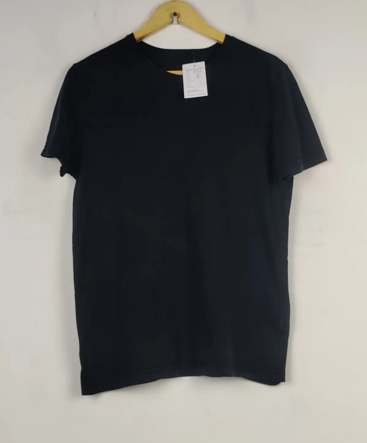 Buy online pre-used pre-loved 100% authentic & Original branded Unknown Brand (TS-3423) available in Pakistan. Top international brands avilable.