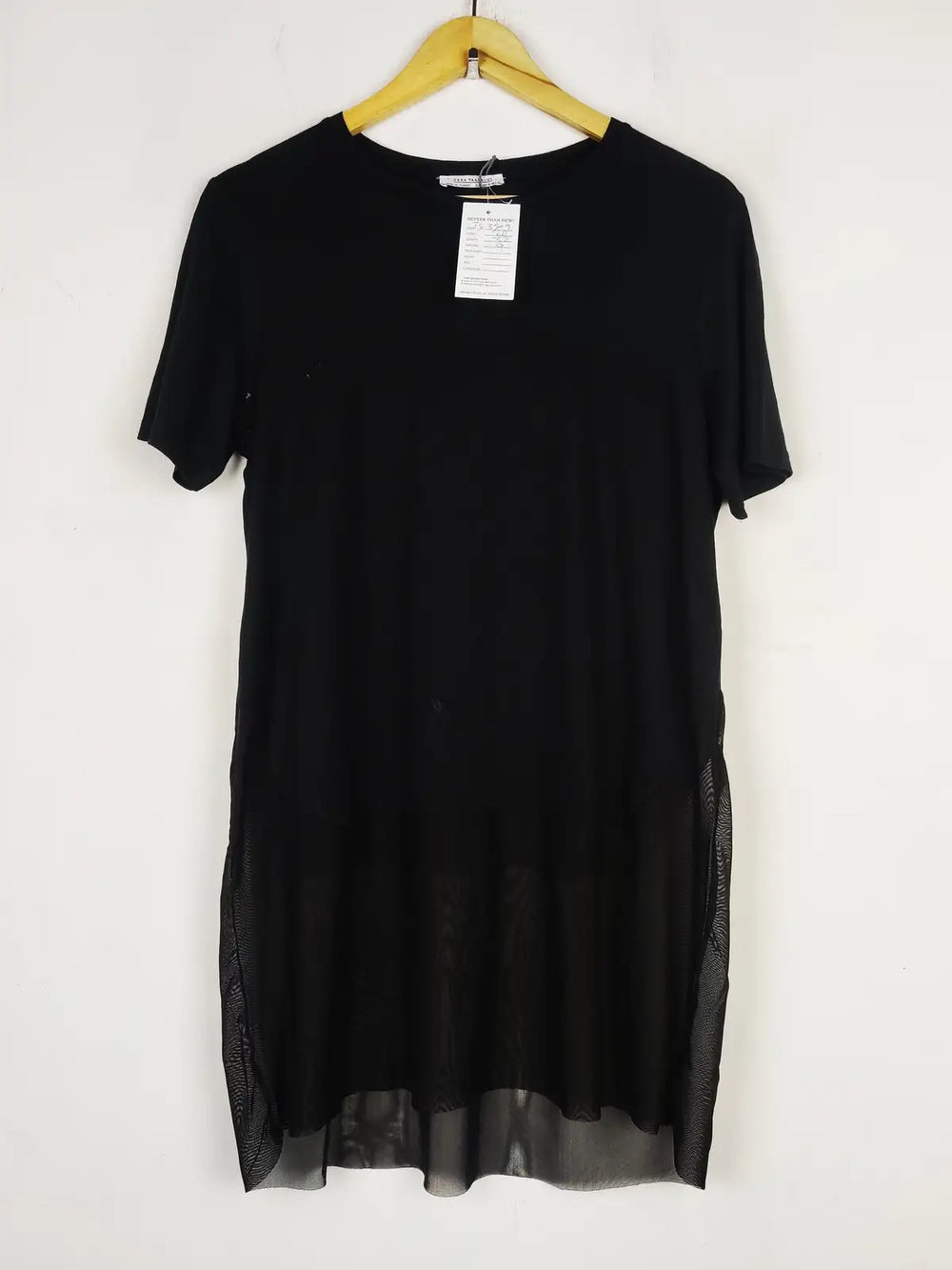 Buy online pre-used pre-loved 100% authentic & Original branded Zara (TS-3509) available in Pakistan. Top international brands avilable.