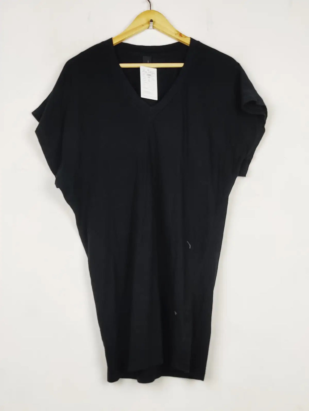 Buy online pre-used pre-loved 100% authentic & Original branded Veromoda (TS-3842) available in Pakistan. Top international brands avilable.