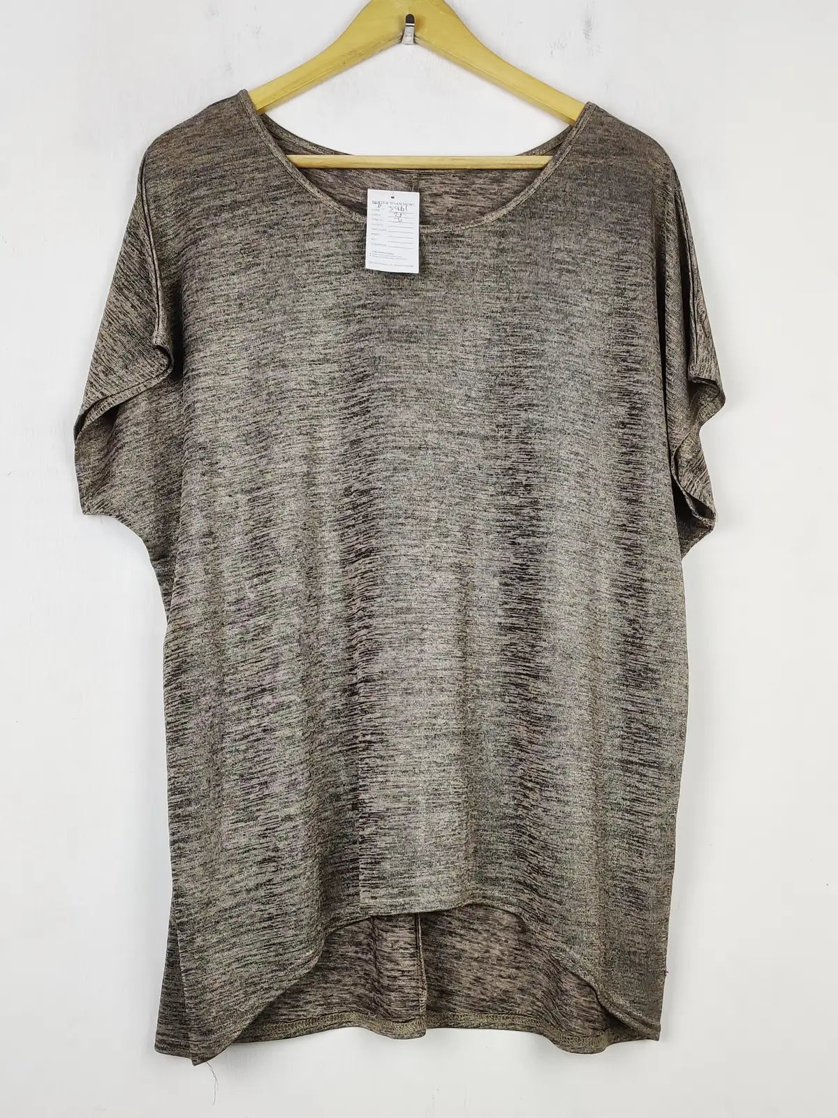 Buy online pre-used pre-loved 100% authentic & Original branded Unknown Brand (TS-3961) available in Pakistan. Top international brands avilable.
