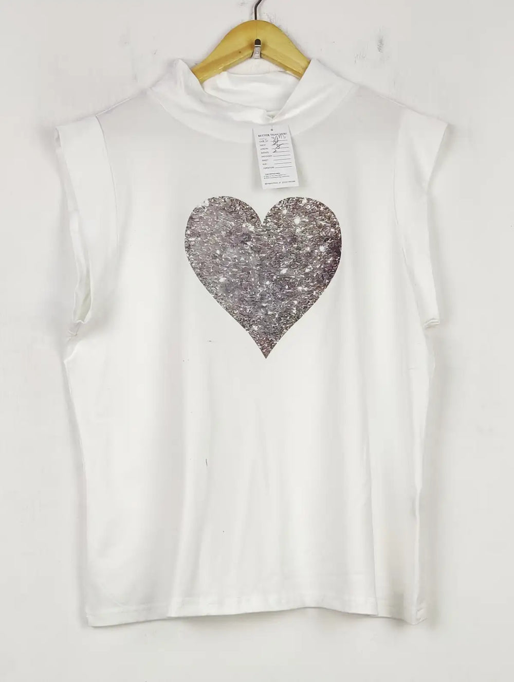 Buy online pre-used pre-loved 100% authentic & Original branded Unknown Brand (TS-3974) available in Pakistan. Top international brands avilable.