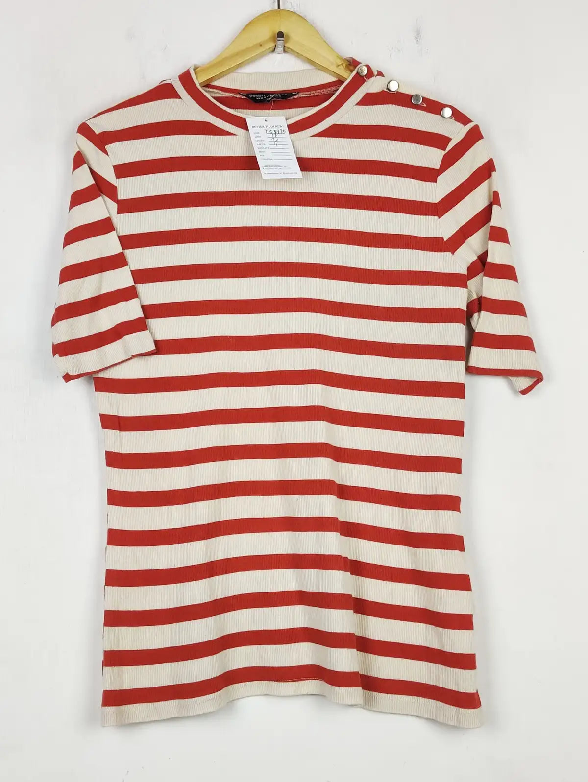 Buy online pre-used pre-loved 100% authentic & Original branded Dorothy Perkins (TS-3985) available in Pakistan. Top international brands avilable.