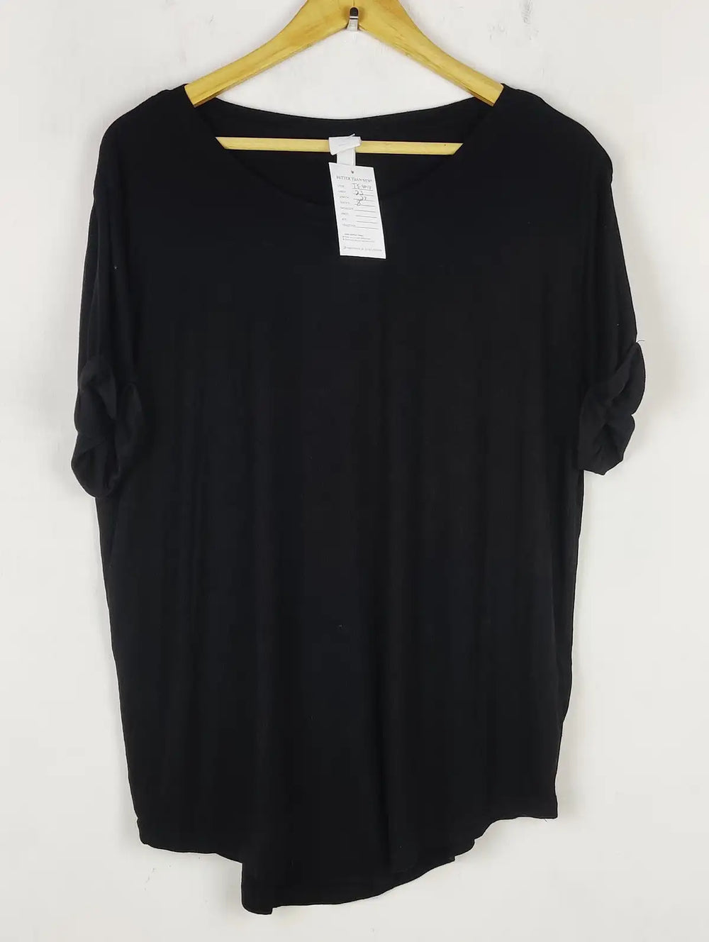 Buy online pre-used pre-loved 100% authentic & Original branded H&M (TS-4014) available in Pakistan. Top international brands avilable.