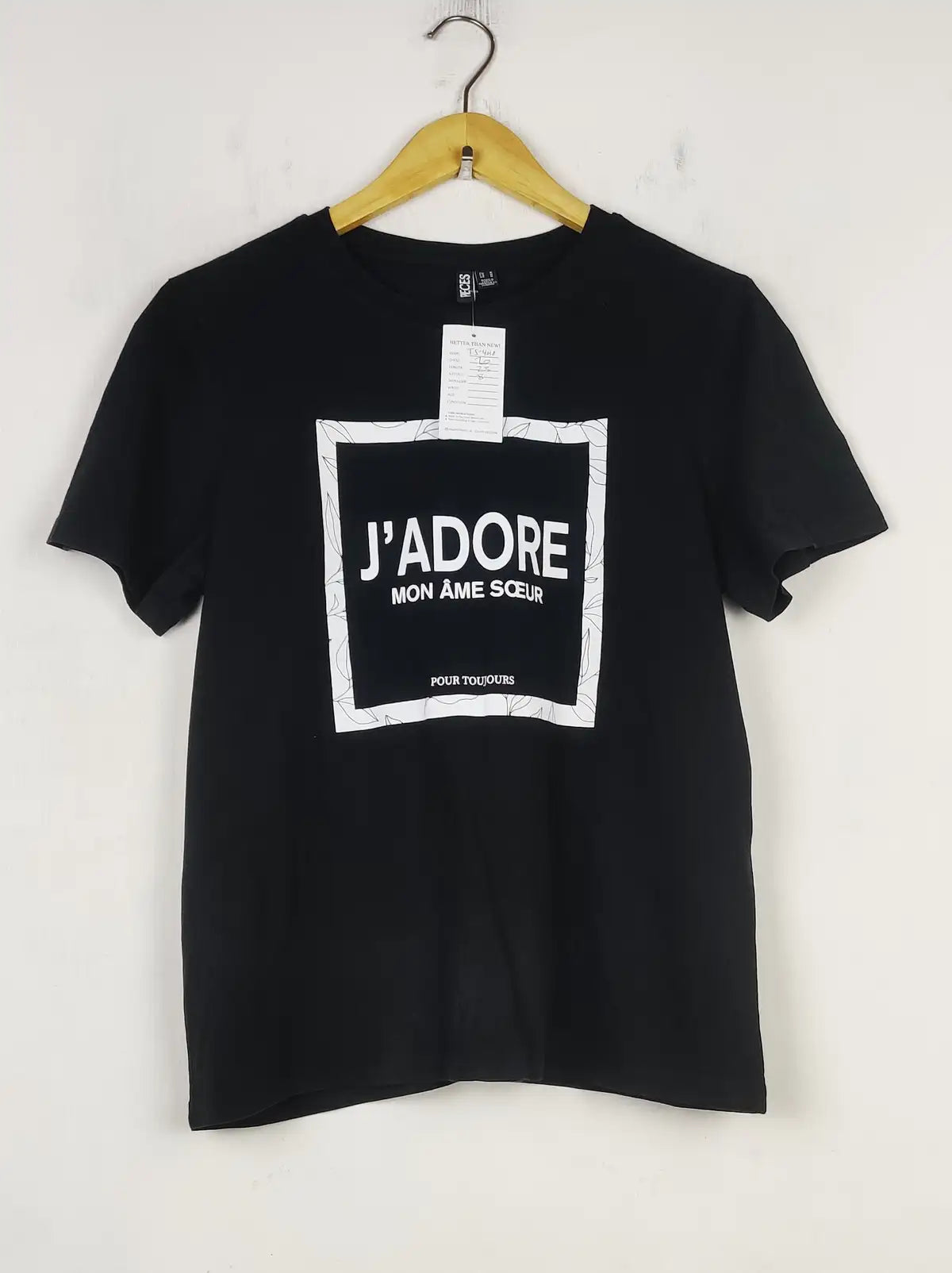 Buy online pre-used pre-loved 100% authentic & Original branded Pieces (TS-4018) available in Pakistan. Top international brands avilable.