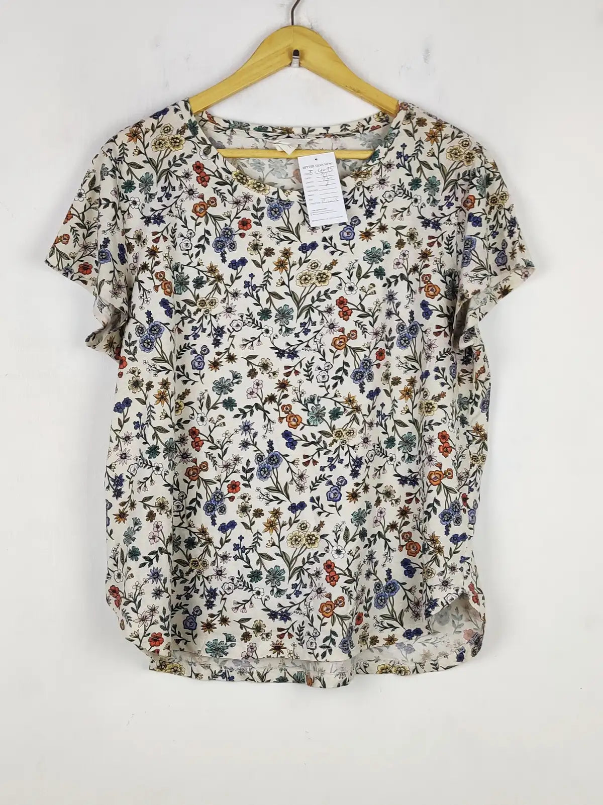 Buy online pre-used pre-loved 100% authentic & Original branded H&M (TS-4095) available in Pakistan. Top international brands avilable.