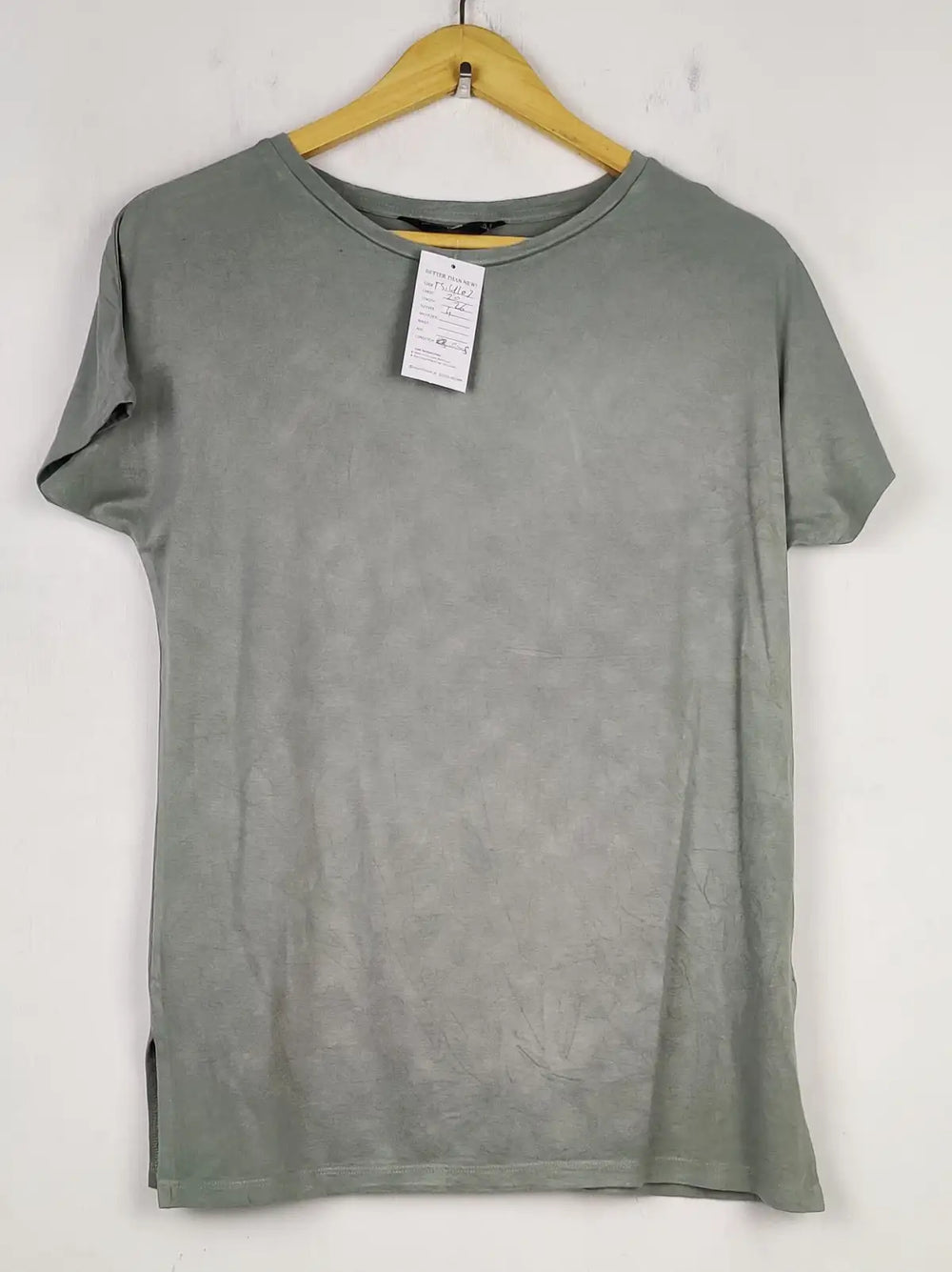 Buy online pre-used pre-loved 100% authentic & Original branded F&F (TS-4107) available in Pakistan. Top international brands avilable.