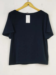 Buy online pre-used pre-loved 100% authentic & Original branded H&M (TS-4194) available in Pakistan. Top international brands avilable.