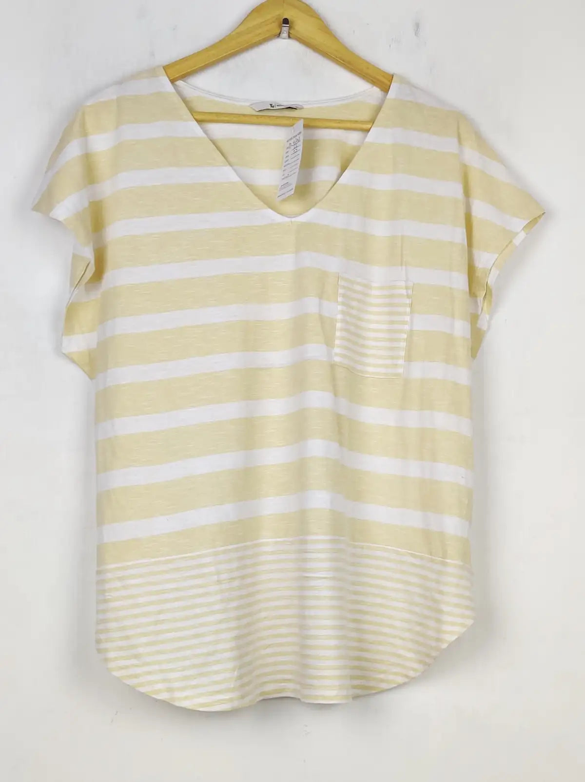 Buy online pre-used pre-loved 100% authentic & Original branded Tu (TS-4202) available in Pakistan. Top international brands avilable.
