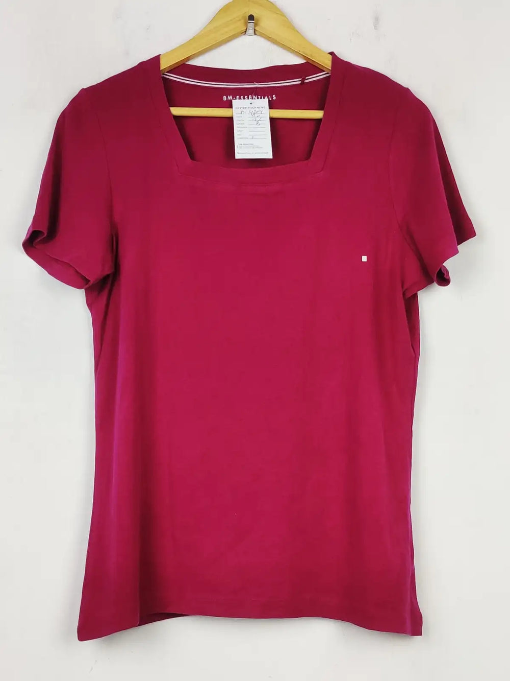 Buy online pre-used pre-loved 100% authentic & Original branded Bm-Essentials (TS-4204) available in Pakistan. Top international brands avilable.