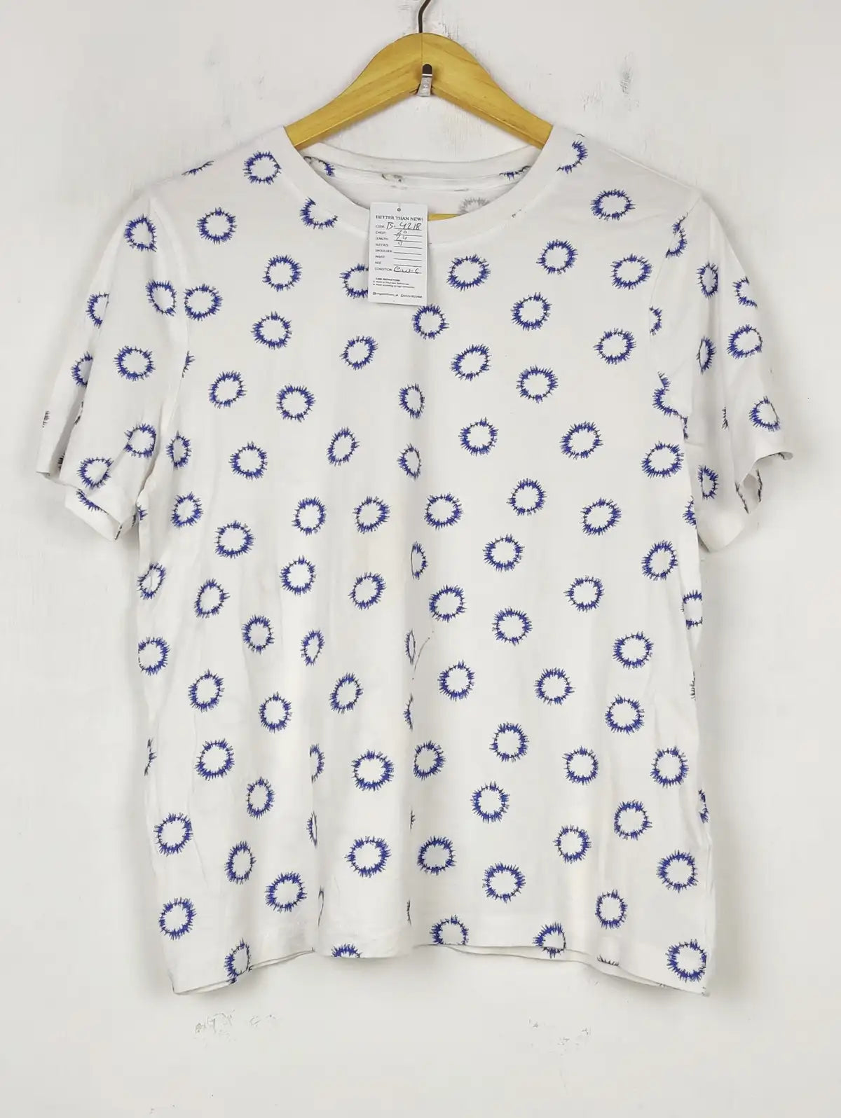 Buy online pre-used pre-loved 100% authentic & Original branded Marks & Spencer (TS-4218) available in Pakistan. Top international brands avilable.