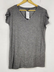 Buy online pre-used pre-loved 100% authentic & Original branded Primark (TS-4224) available in Pakistan. Top international brands avilable.