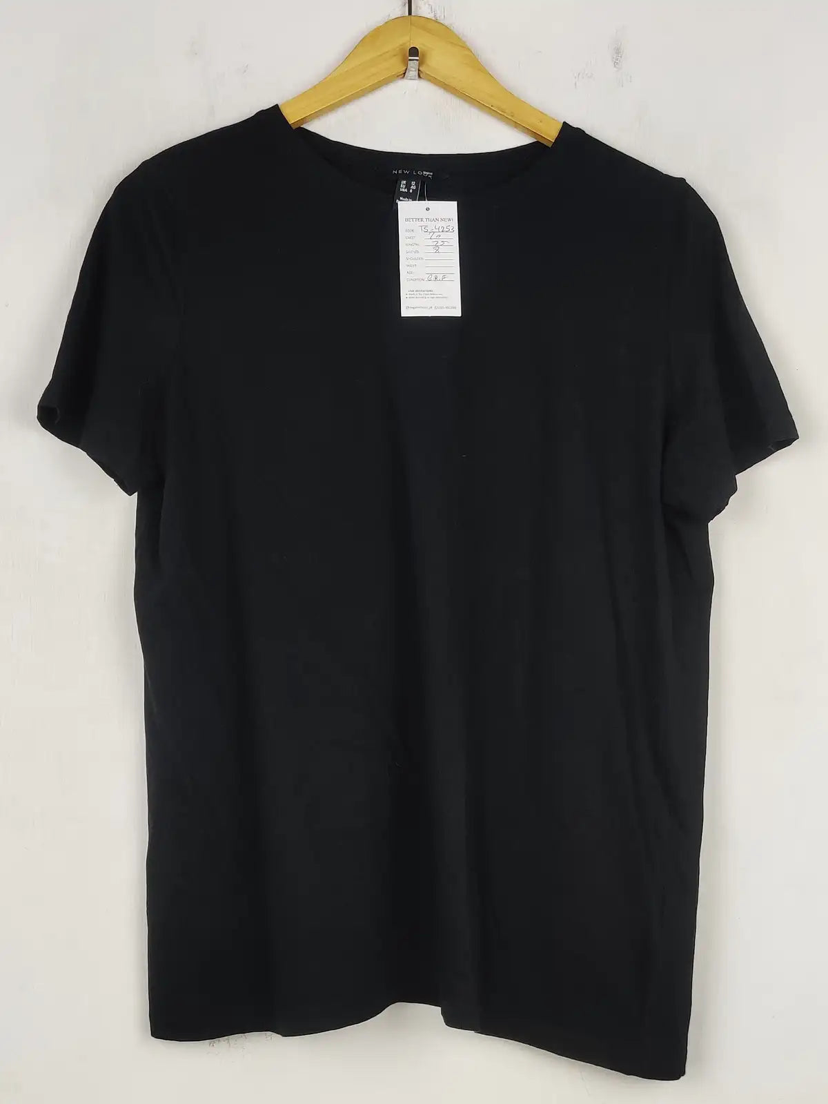 Buy online pre-used pre-loved 100% authentic & Original branded New Look (TS-4253) available in Pakistan. Top international brands avilable.