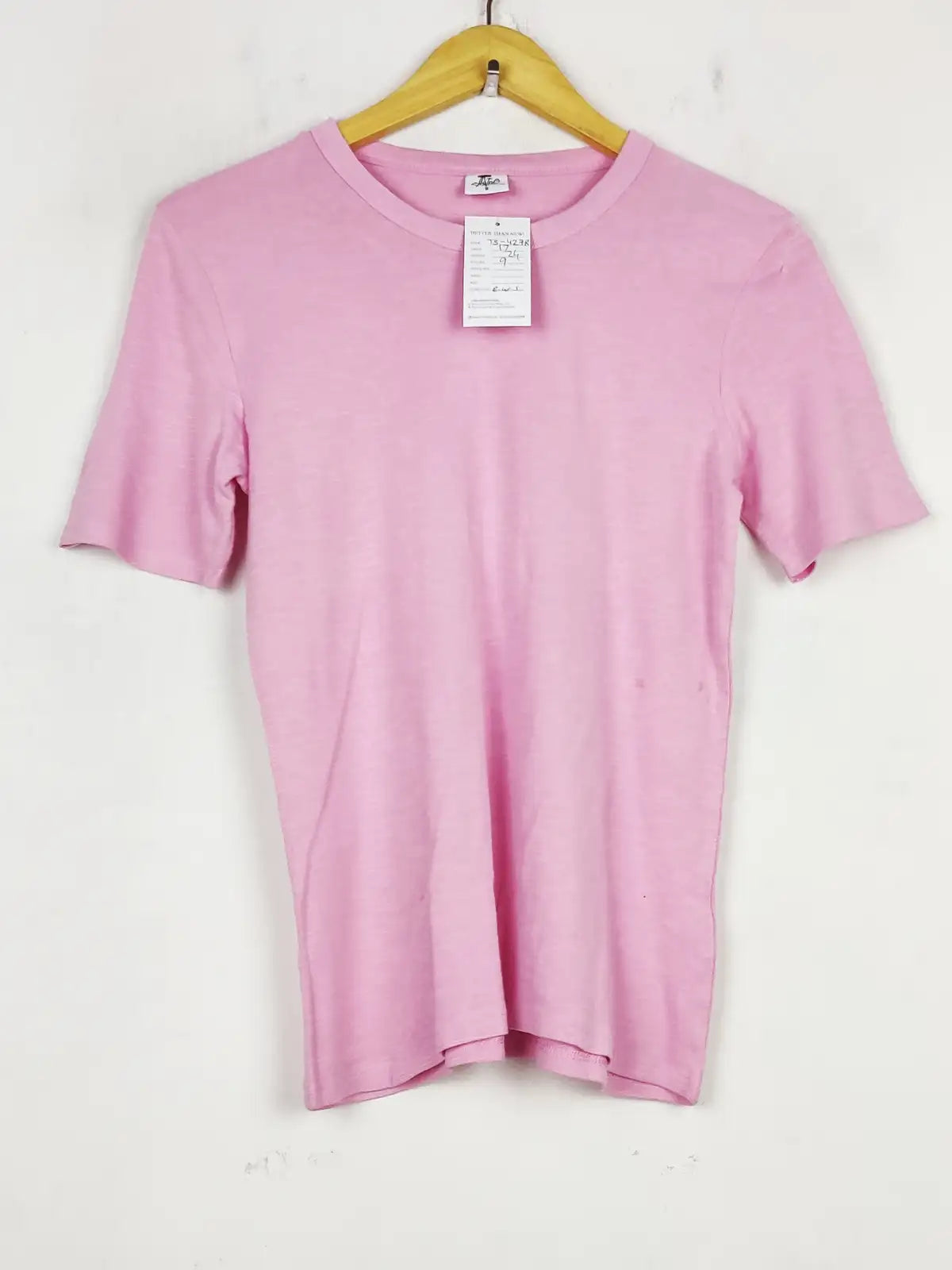 Buy online pre-used pre-loved 100% authentic & Original branded Castro (TS-4278) available in Pakistan. Top international brands avilable.